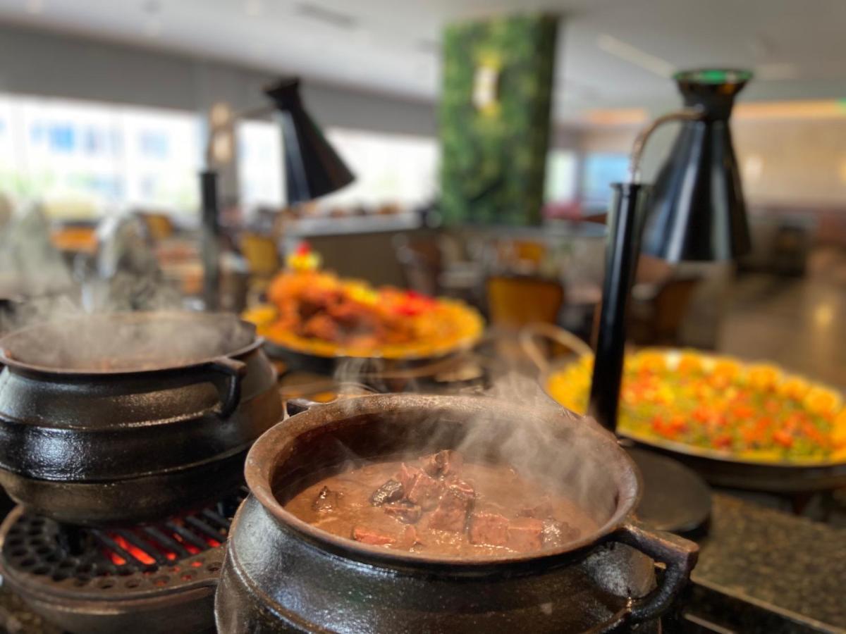 Parque Balneario Hotel Santos By Castelo Itaipava Zewnętrze zdjęcie A pot of pap
